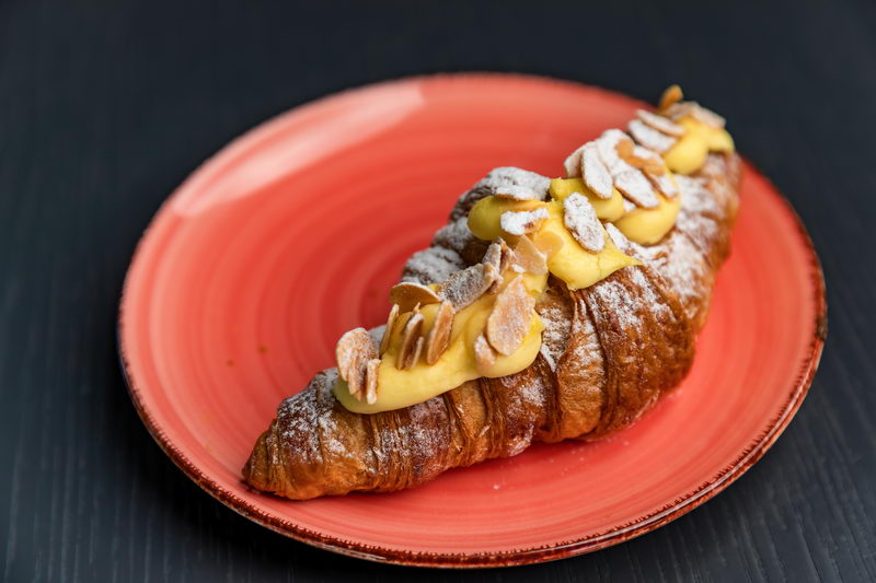  Kroasan slatki krem vanila 