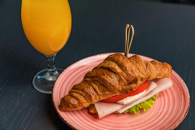  Kroasan slani šunka 